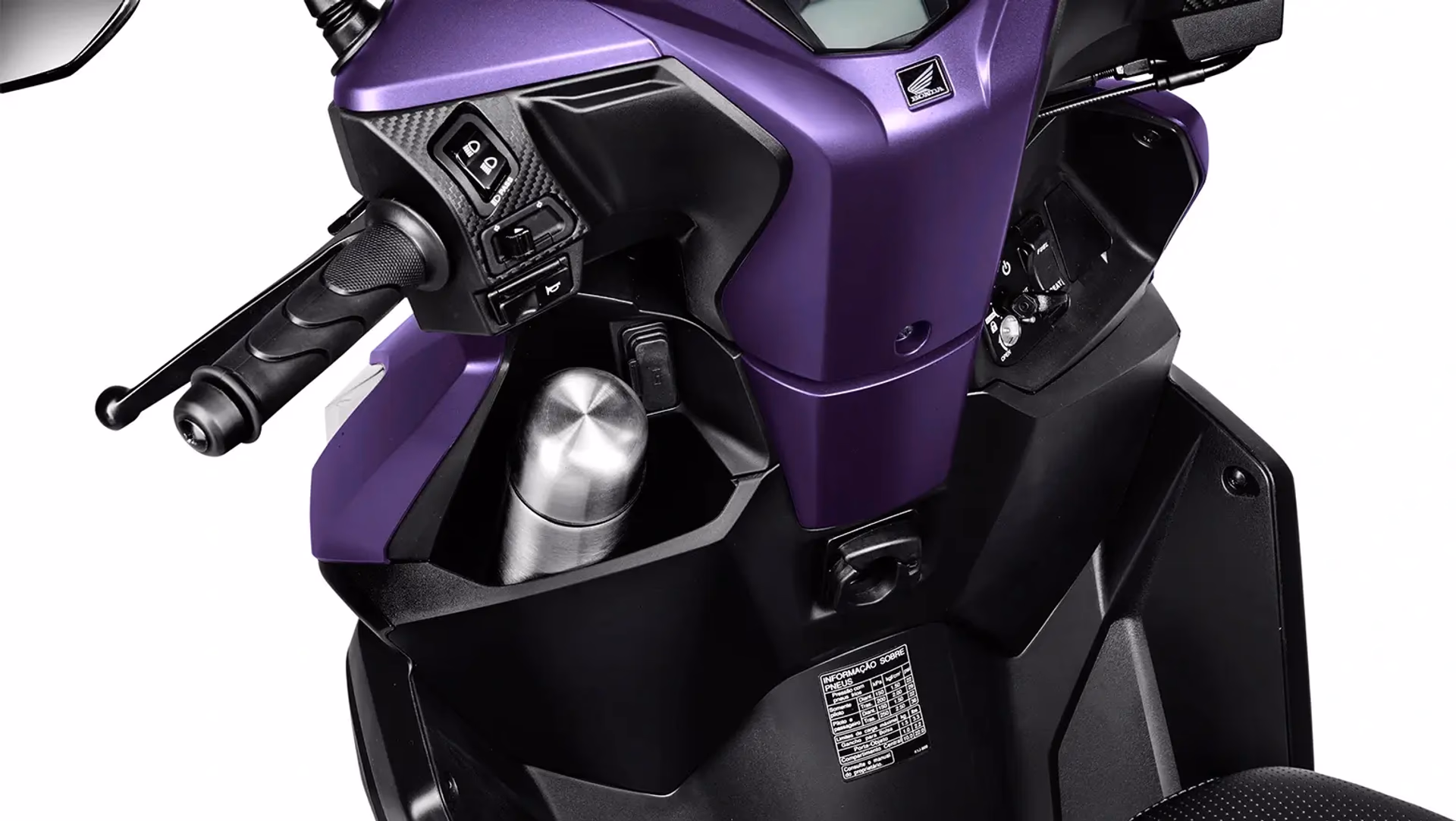 Galeria Fotos Moto Honda Nova Elite 125 Scooter Close Up Porta Objetos - 13 de 16