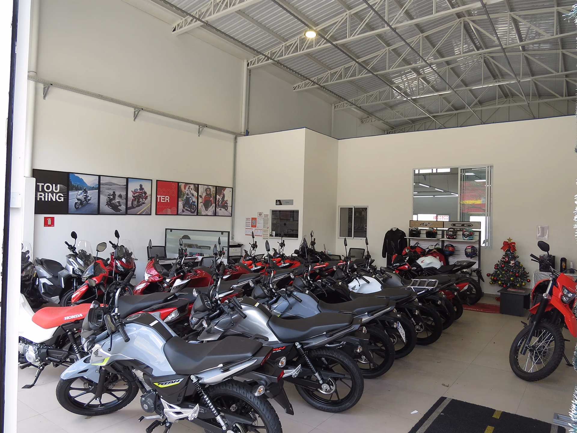 Concessionária Cajamar STR Motos - Showroom - 40 de 40
