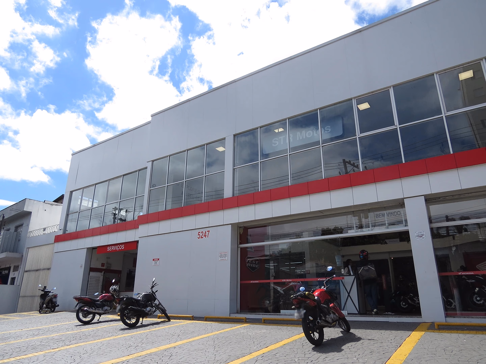 Concessionária de Campo Limpo STR Motos - Fachada - 7 de 40