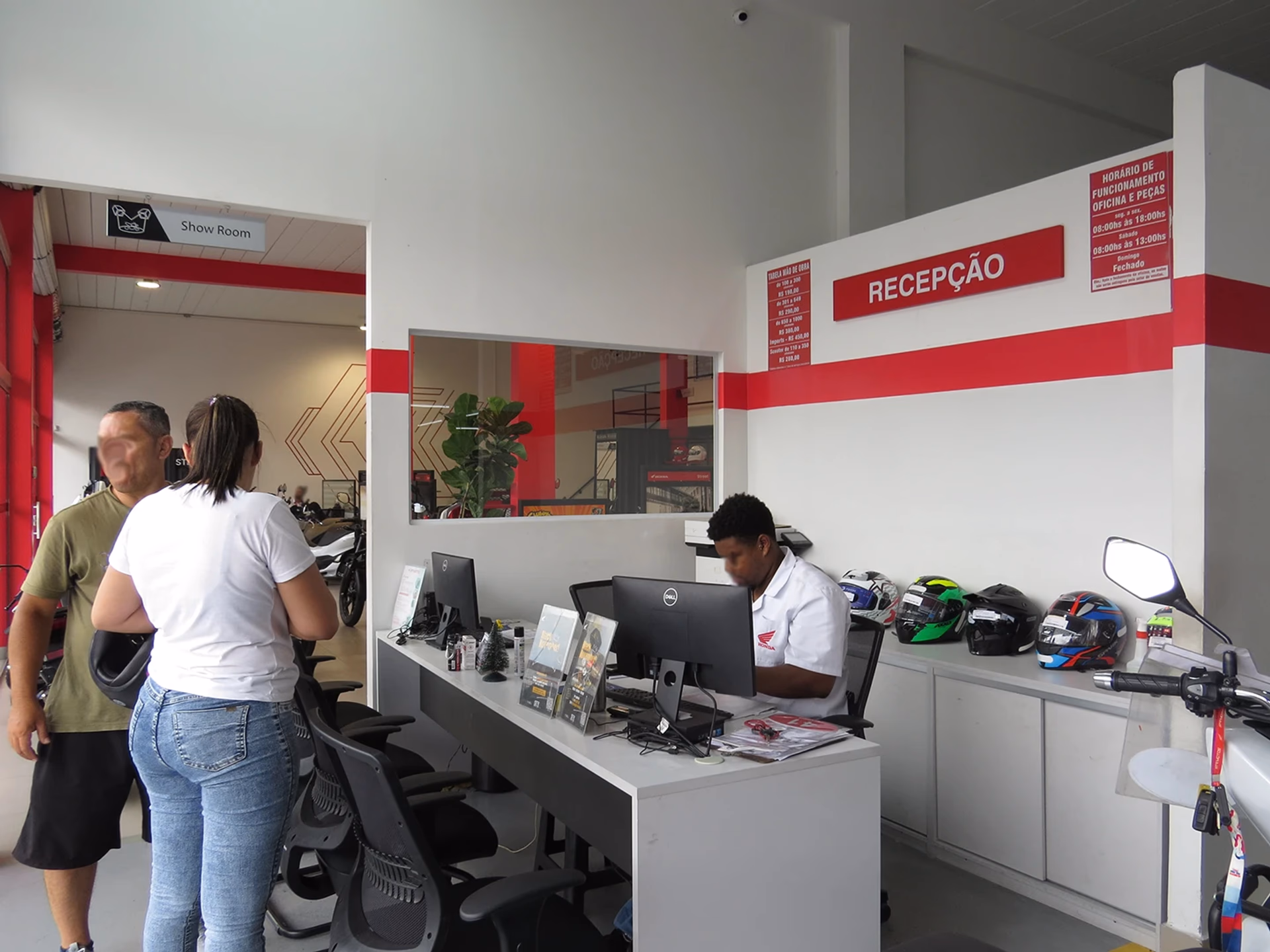 Concessionária de Taboão da Serra STR Motos - Recepção - 15 de 40