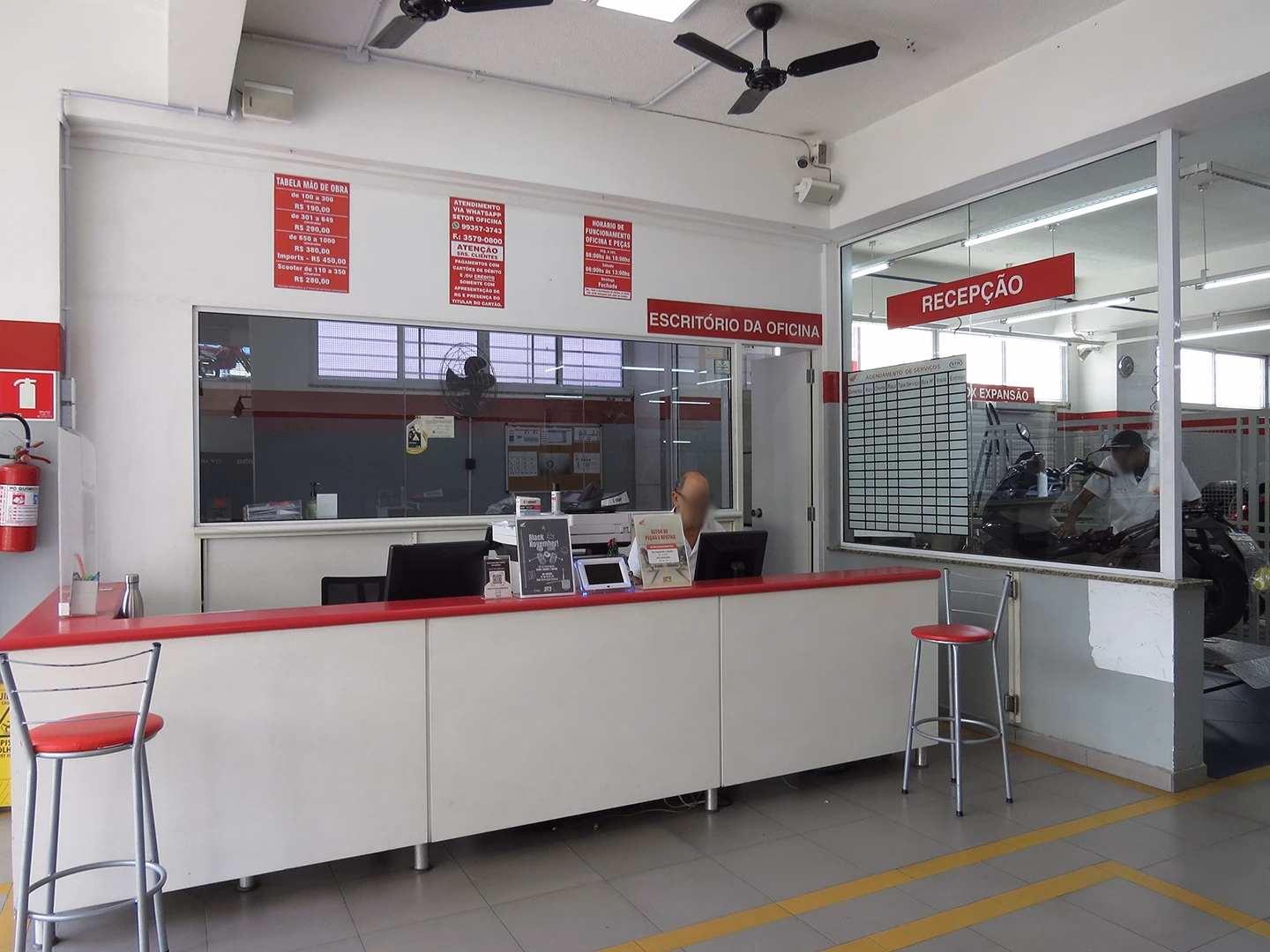 Concessionária de Campo Limpo STR Motos - Recepção - 9 de 40