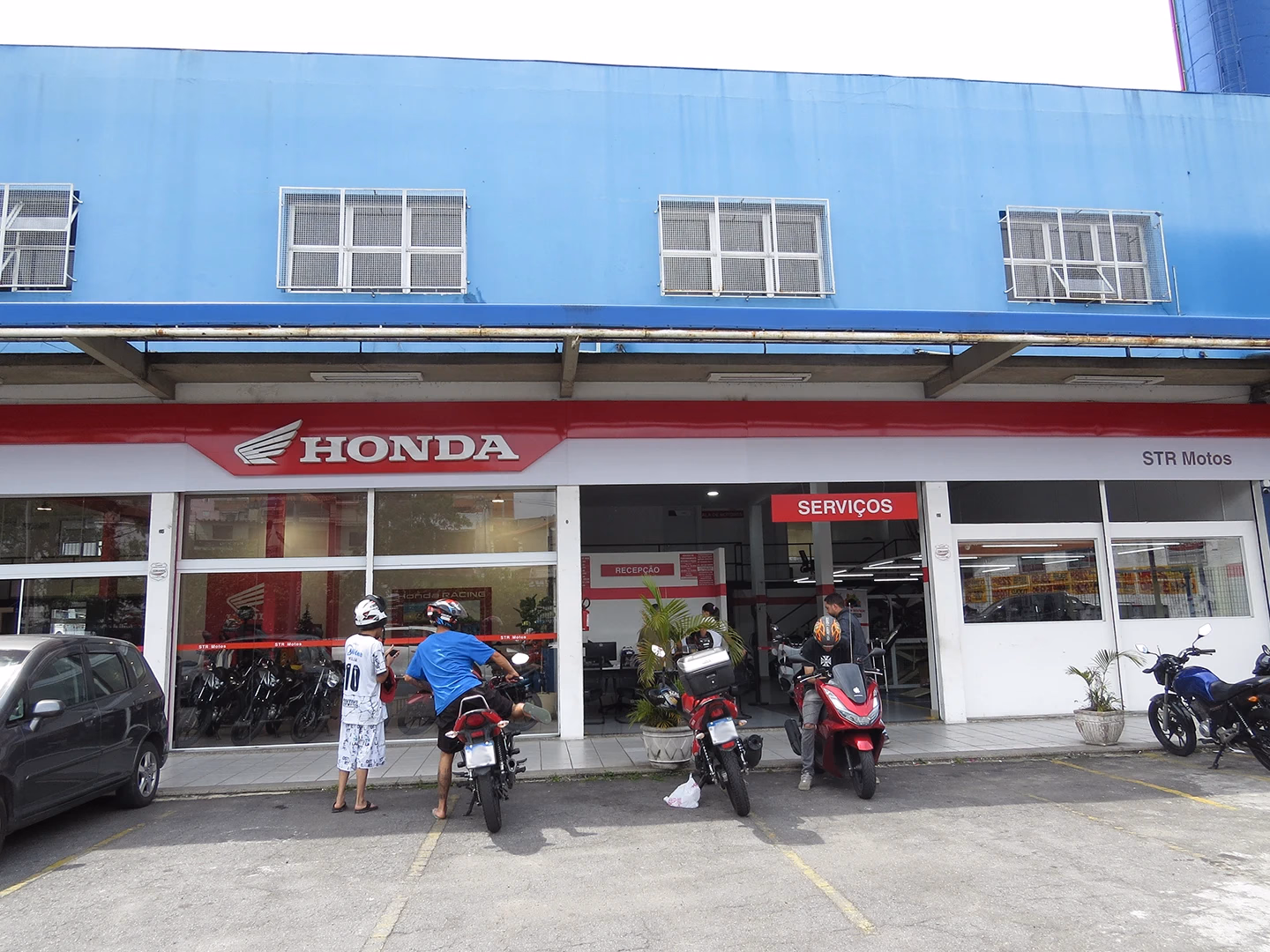 Concessionária de Taboão da Serra STR Motos -  - 13 de 40